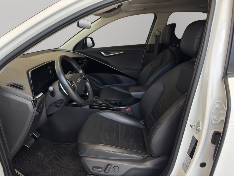 KIA Niro  5 pts. EX, HEV, TA, a/ac. Aut., piel, QC, f. led, RA-18 (línea nueva) 2023